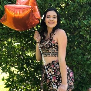 Meet your Posher, Isabelle